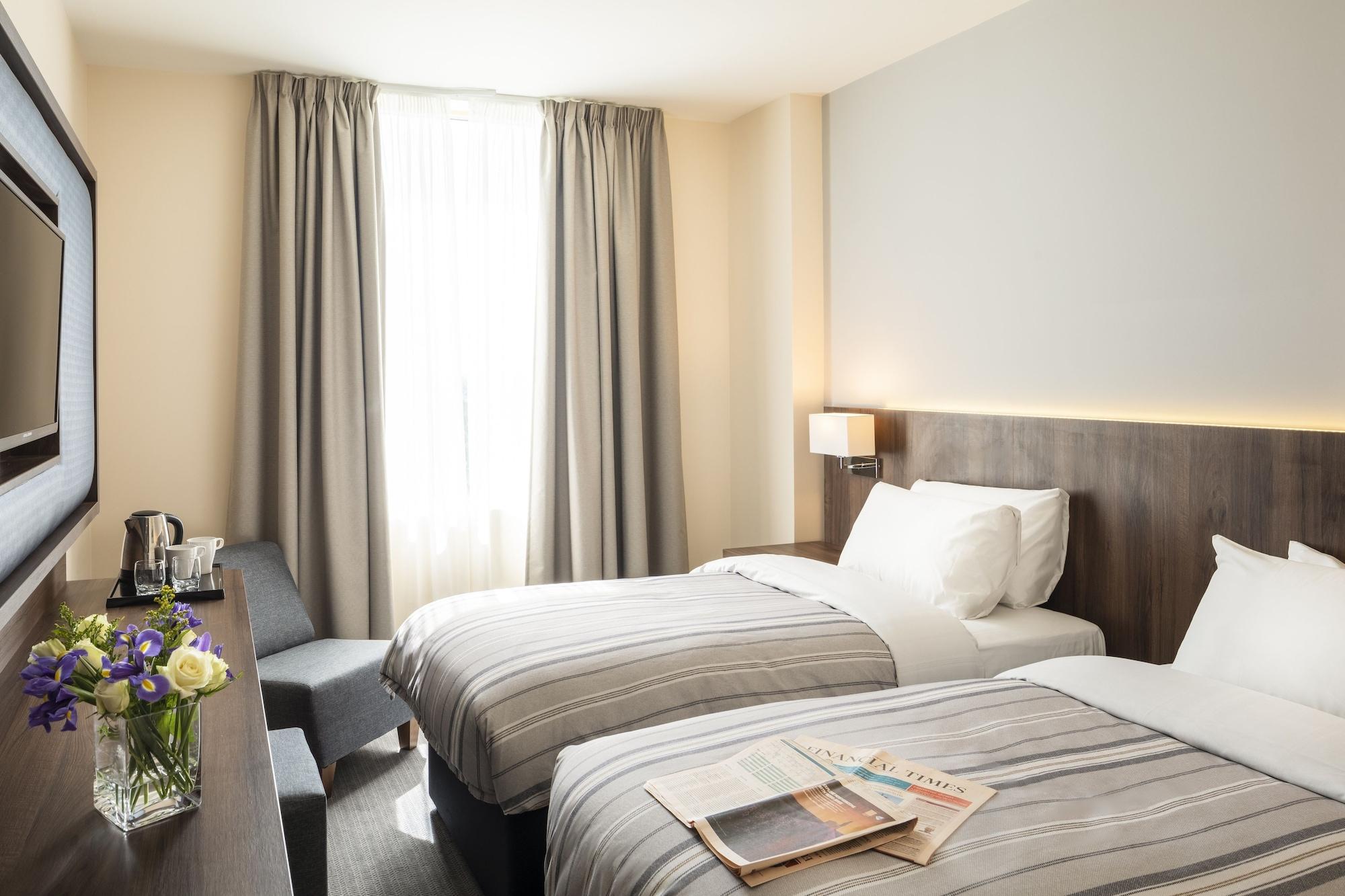 St Giles Heathrow - A St Giles Hotel Feltham Eksteriør billede