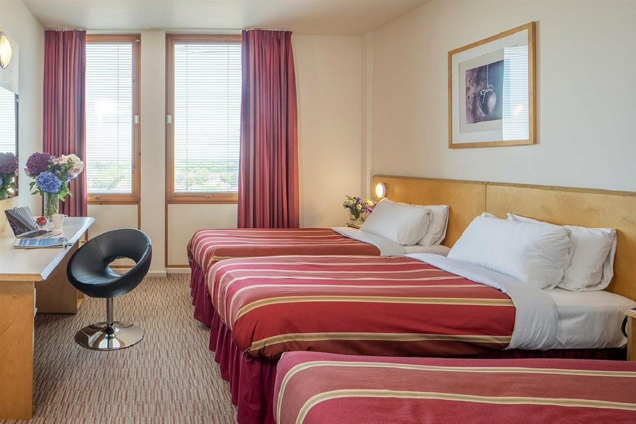 St Giles Heathrow - A St Giles Hotel Feltham Eksteriør billede